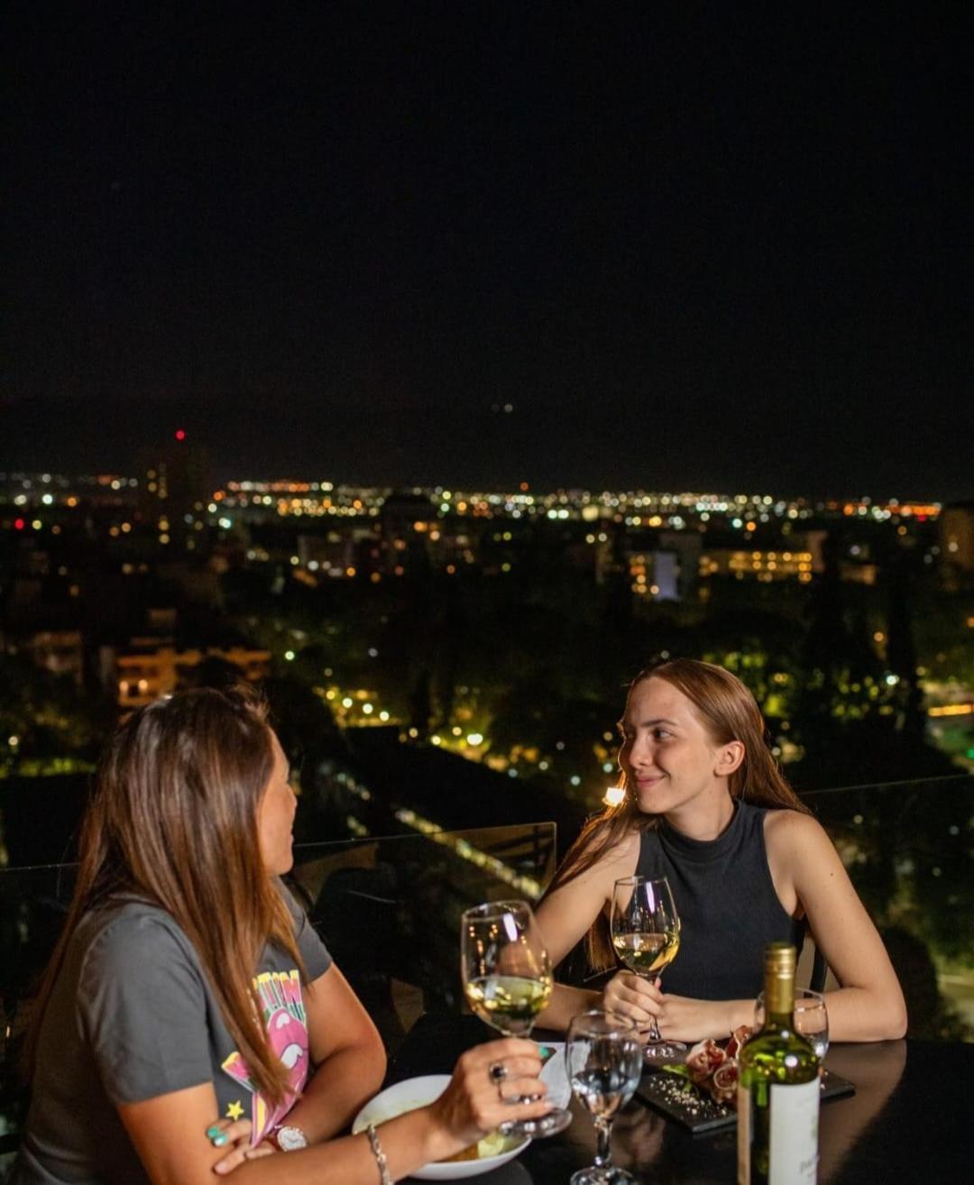 Premium Tower Suites מנדוזה מראה חיצוני תמונה